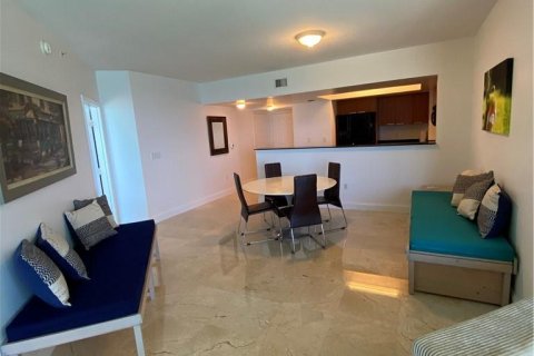 Condominio en venta en Sunny Isles Beach, Florida, 1 dormitorio, 92.9 m2 № 989233 - foto 15
