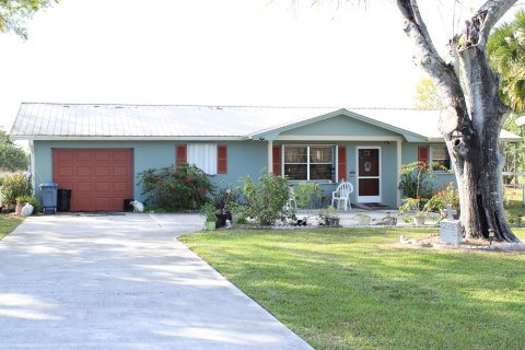 House in Okeechobee, Florida 3 bedrooms, 123.37 sq.m. № 989230 - photo 22