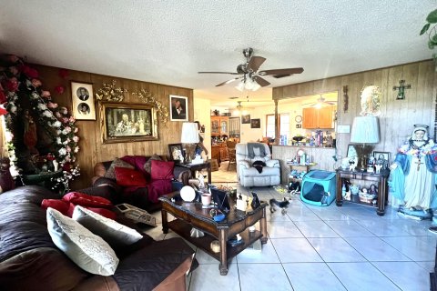 House in Okeechobee, Florida 3 bedrooms, 123.37 sq.m. № 989230 - photo 11