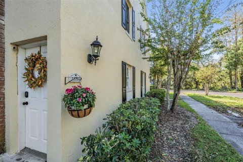 Townhouse in Tampa, Florida 2 bedrooms, 101.08 sq.m. № 1414083 - photo 3