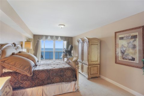 Condo in Sunny Isles Beach, Florida, 3 bedrooms  № 1377547 - photo 12