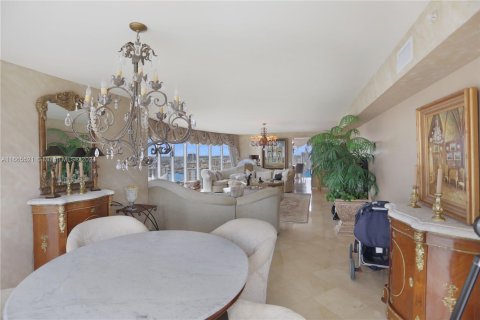 Condominio en venta en Sunny Isles Beach, Florida, 3 dormitorios, 194.17 m2 № 1377547 - foto 10