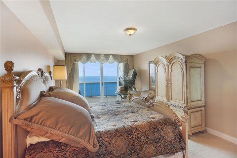 Condo in Sunny Isles Beach, Florida, 3 bedrooms  № 1377547 - photo 13