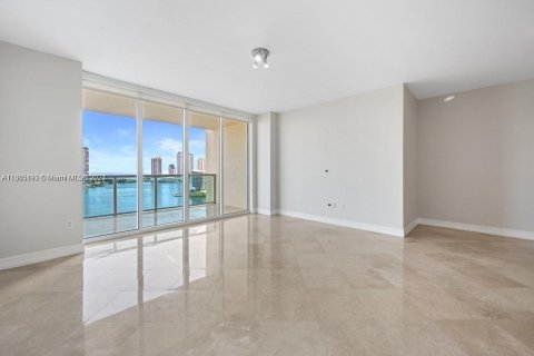 Condominio en alquiler en Aventura, Florida, 3 dormitorios, 173.36 m2 № 1377452 - foto 9