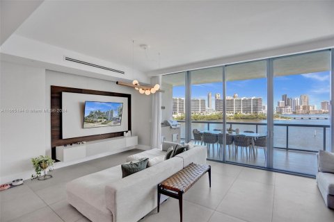 Copropriété à louer à Aventura, Floride: 3 chambres, 275.18 m2 № 1377453 - photo 6