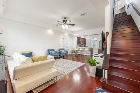 Adosado en venta en Tampa, Florida, 3 dormitorios, 193.05 m2 № 929065 - foto 15