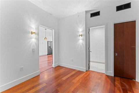 Copropriété à vendre à Tampa, Floride: 2 chambres, 105.35 m2 № 1391368 - photo 25