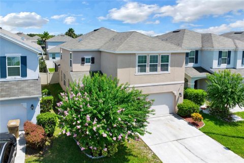 Villa ou maison à vendre à Kissimmee, Floride: 4 chambres, 263.29 m2 № 1320327 - photo 2