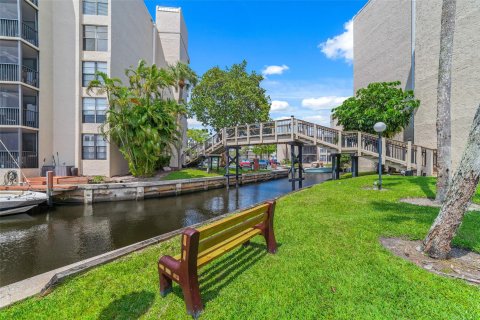 Copropriété à vendre à Boca Raton, Floride: 2 chambres, 101.73 m2 № 1189643 - photo 18