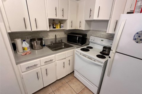 Condo in Coral Springs, Florida, 1 bedroom  № 1189603 - photo 4