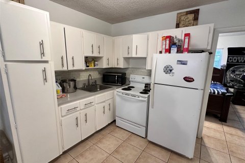 Condo in Coral Springs, Florida, 1 bedroom  № 1189603 - photo 9