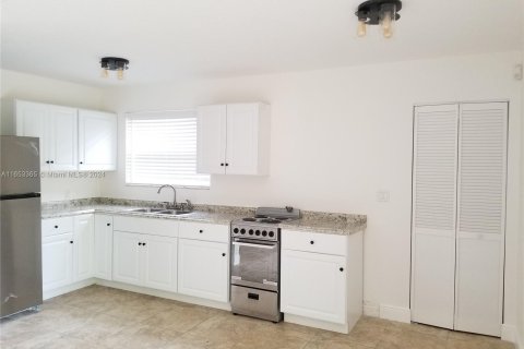 Casa en alquiler en Homestead, Florida, 1 dormitorio, 59.46 m2 № 1348262 - foto 4