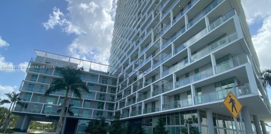 Condominio en Sunrise, Florida, 2 dormitorios  № 1348263