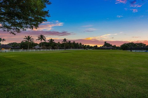 Villa ou maison à vendre à Wellington, Floride: 2 chambres, 140.47 m2 № 856156 - photo 1