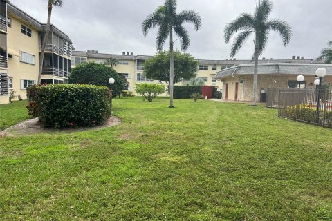 Copropriété à vendre à Lauderhill, Floride: 2 chambres, 80.55 m2 № 961518 - photo 1