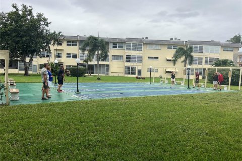 Condominio en venta en Lauderhill, Florida, 2 dormitorios, 80.55 m2 № 961518 - foto 12