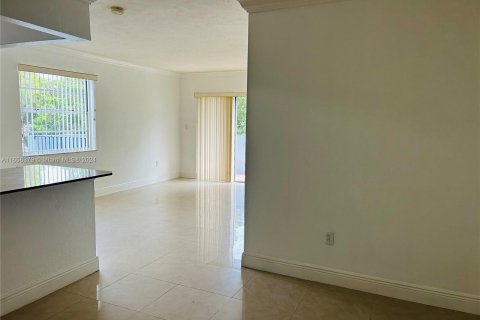 Copropriété à vendre à Miami, Floride: 2 chambres, 83.33 m2 № 1356753 - photo 6