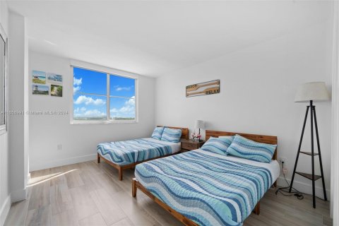 Condo in Sunny Isles Beach, Florida, 2 bedrooms  № 1357285 - photo 6