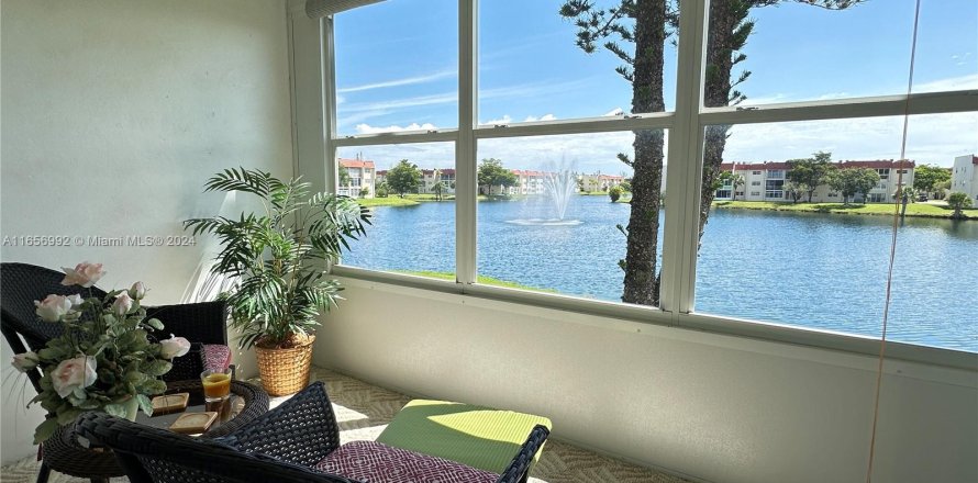 Condo in Sunrise, Florida, 1 bedroom  № 1357289