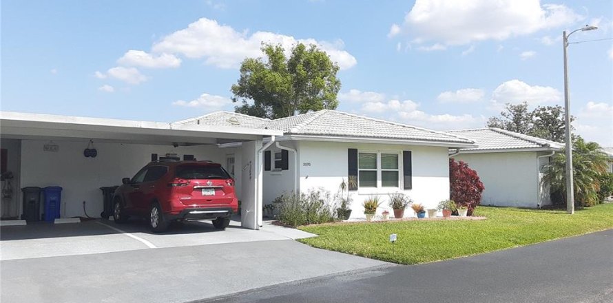 House in Lakeland, Florida 2 bedrooms, 147.34 sq.m. № 1136954