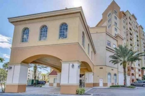 Condo in Orlando, Florida, 1 bedroom  № 1390997 - photo 1