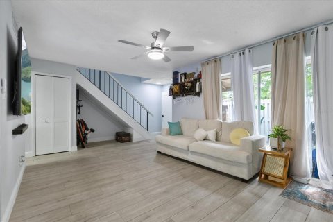 Touwnhouse à vendre à Brandon, Floride: 3 chambres, 116.69 m2 № 1390972 - photo 10