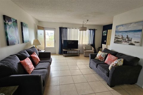 Condominio en venta en Bradenton, Florida, 1 dormitorio, 69.68 m2 № 1390938 - foto 3