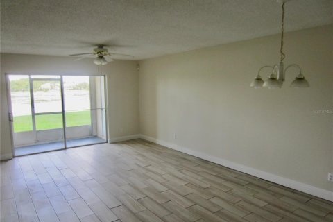 Copropriété à vendre à Orlando, Floride: 2 chambres, 94.11 m2 № 1390999 - photo 11