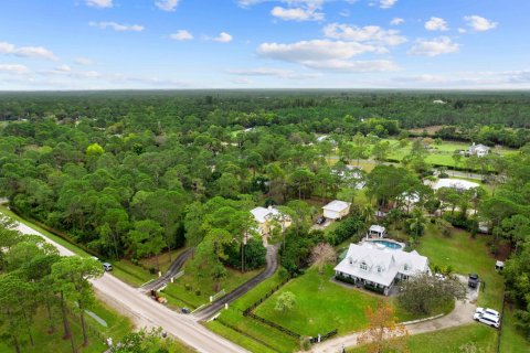 House in Jupiter, Florida 4 bedrooms, 222.59 sq.m. № 970393 - photo 2