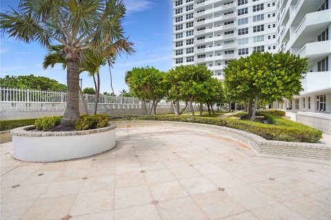 Condominio en venta en Miami Beach, Florida, 2 dormitorios, 105.35 m2 № 1325945 - foto 23