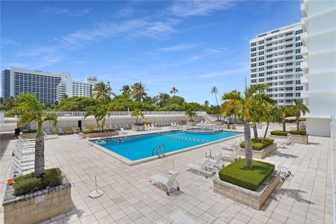 Copropriété à vendre à Miami Beach, Floride: 2 chambres, 105.35 m2 № 1325945 - photo 18