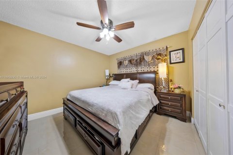 Immobilier commercial à vendre à Hialeah, Floride: 195.56 m2 № 1325901 - photo 29