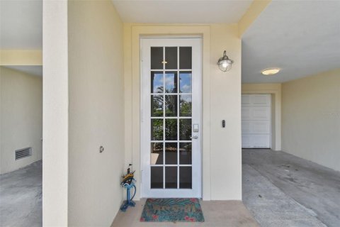 Townhouse in Ruskin, Florida 3 bedrooms, 131.64 sq.m. № 1300355 - photo 3