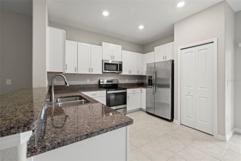 Adosado en venta en Sun City Center, Florida, 3 dormitorios, 154.5 m2 № 1350406 - foto 11