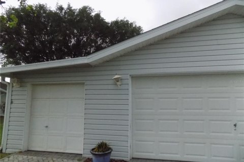 House in Summerfield, Florida 2 bedrooms, 115.94 sq.m. № 1351112 - photo 3