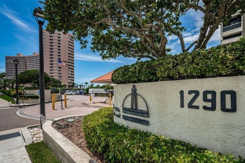 Condo in Clearwater, Florida, 1 bedroom  № 1351147 - photo 11