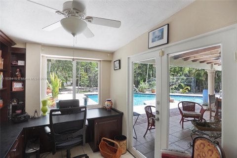 Casa en venta en Miami Springs, Florida, 3 dormitorios № 1306210 - foto 6