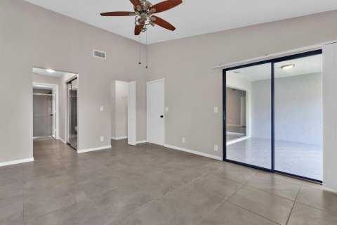 Touwnhouse à vendre à West Palm Beach, Floride: 2 chambres, 132.48 m2 № 1210364 - photo 12