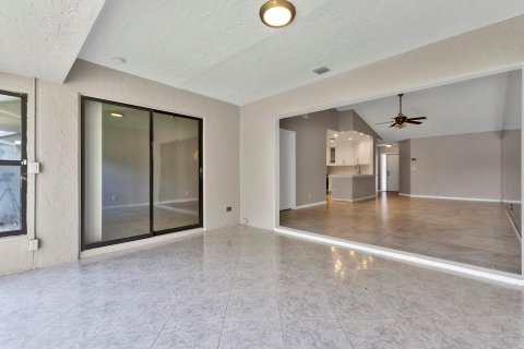 Townhouse in West Palm Beach, Florida 2 bedrooms, 132.48 sq.m. № 1210364 - photo 4