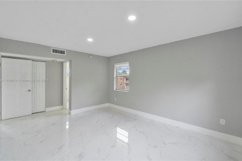 Condominio en venta en Miami, Florida, 2 dormitorios, 97.55 m2 № 1431310 - foto 11