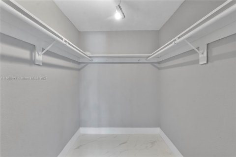 Condominio en venta en Miami, Florida, 2 dormitorios, 97.55 m2 № 1431310 - foto 14