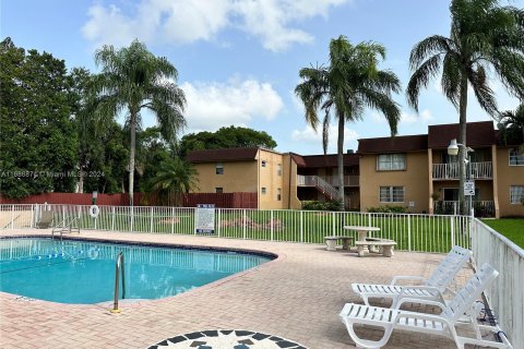 Condominio en venta en Miami, Florida, 2 dormitorios, 97.55 m2 № 1431310 - foto 2