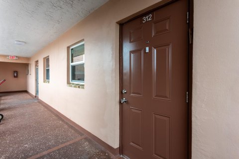Condominio en venta en Sunrise, Florida, 1 dormitorio, 69.68 m2 № 945681 - foto 13