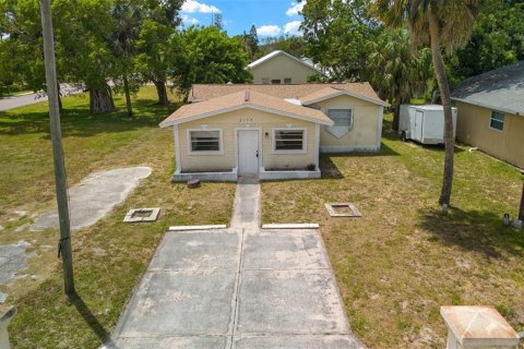 House in Fort Myers, Florida 3 bedrooms, 98.76 sq.m. № 1149785 - photo 24