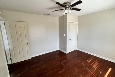 Villa ou maison à louer à Jacksonville, Floride: 1 chambre, 63.17 m2 № 843315 - photo 4