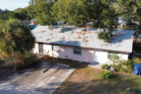 Immobilier commercial à vendre à Tampa, Floride: 145.48 m2 № 950882 - photo 1
