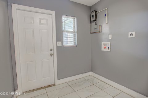 Appartement à louer à Jacksonville, Floride: 2 chambres, 83.61 m2 № 802213 - photo 9