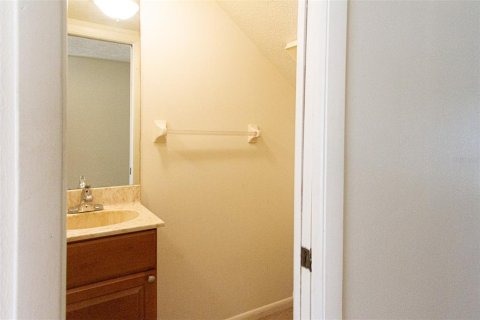 Townhouse in Tampa, Florida 3 bedrooms, 140.47 sq.m. № 1402499 - photo 23