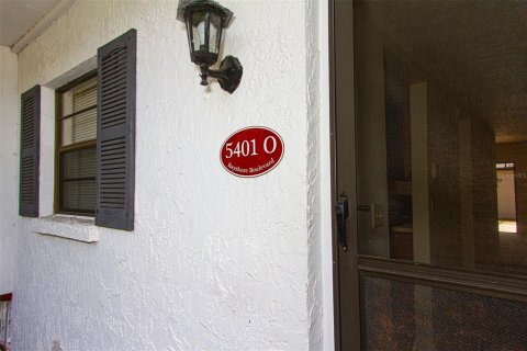 Townhouse in Tampa, Florida 3 bedrooms, 140.47 sq.m. № 1402499 - photo 2