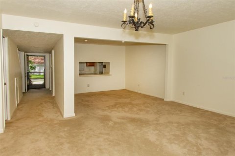 Townhouse in Tampa, Florida 3 bedrooms, 140.47 sq.m. № 1402499 - photo 4